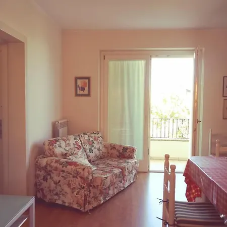 Apartment Villa Carol 